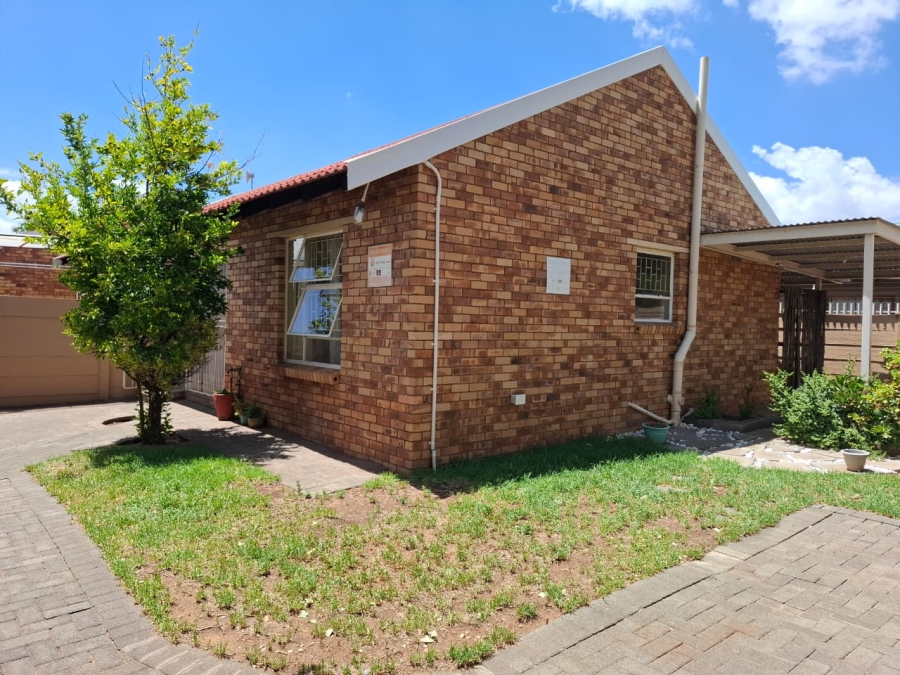 2 Bedroom Property for Sale in Hospitaalpark Free State